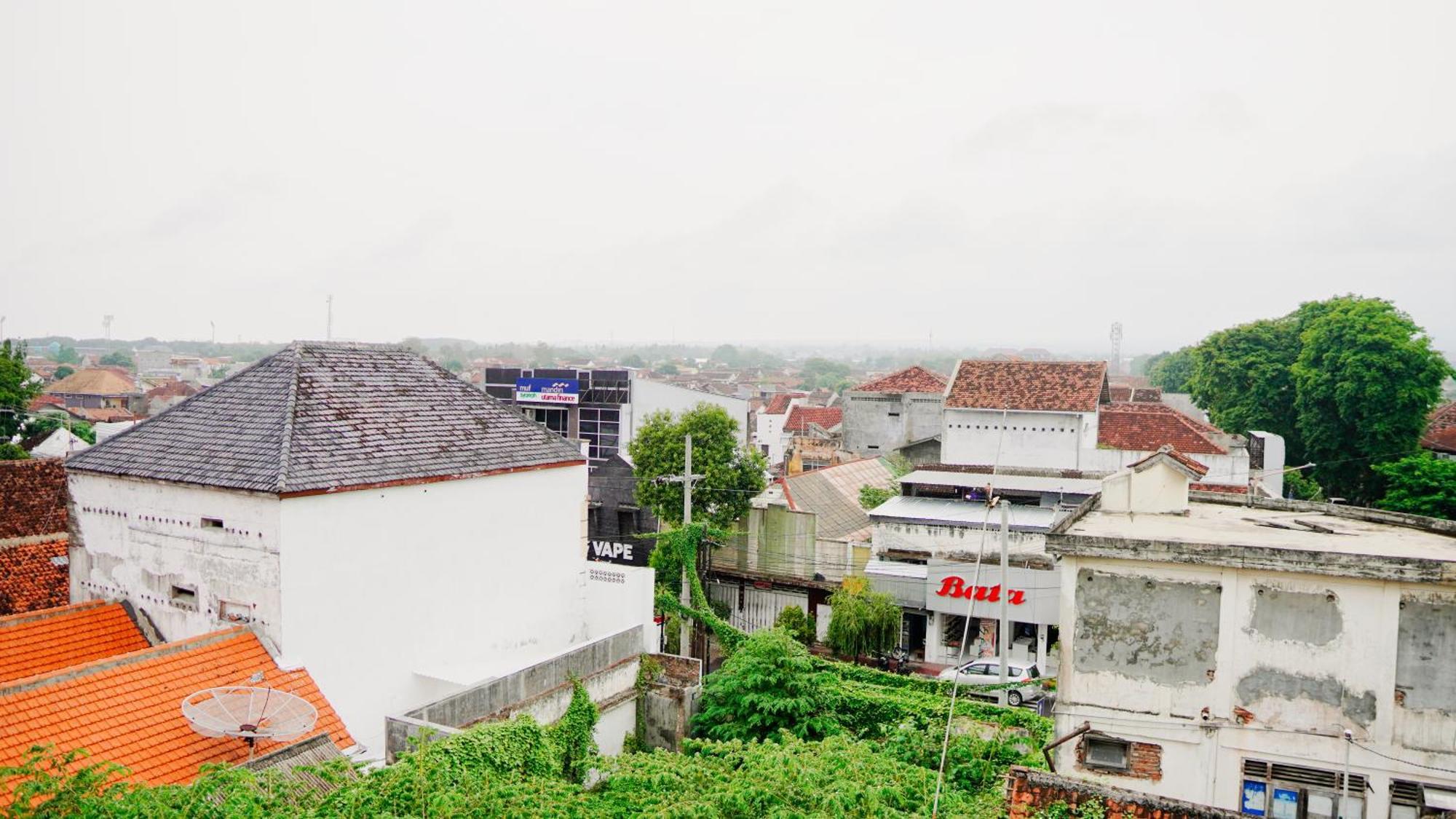 Dormitory Tourism Sritanjung Banyuwangi By Gajahsora Management Exterior foto